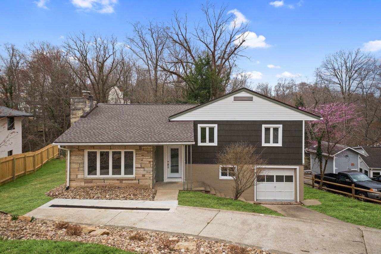 532 Sheridan Cir - Photo 2 of 36