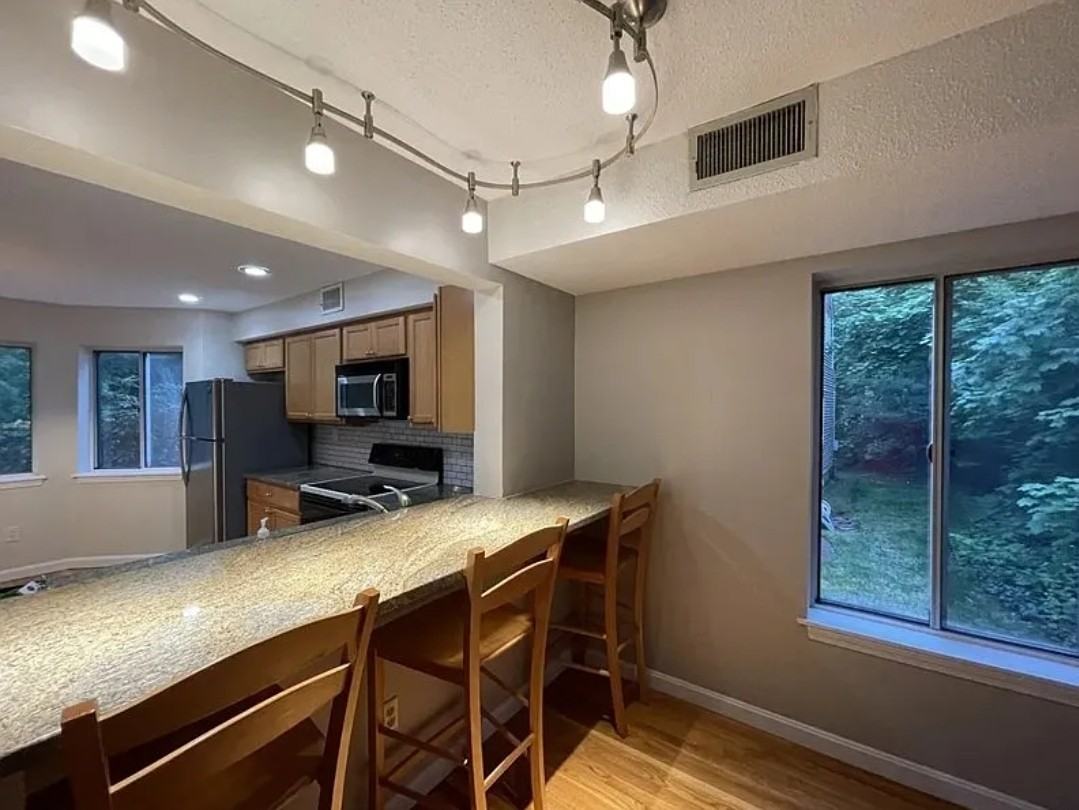 1278 Washington St #A - Photo 2 of 6