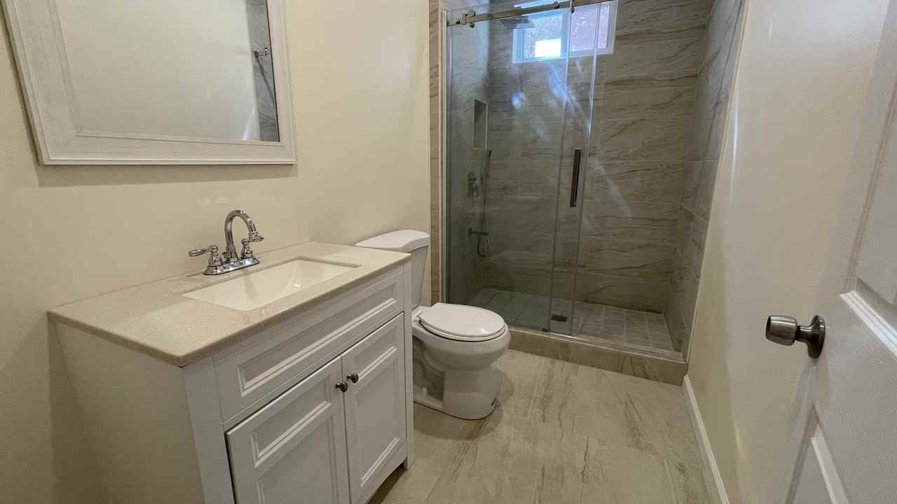 939 S Saint Bernard St #3 - Photo 3 of 12