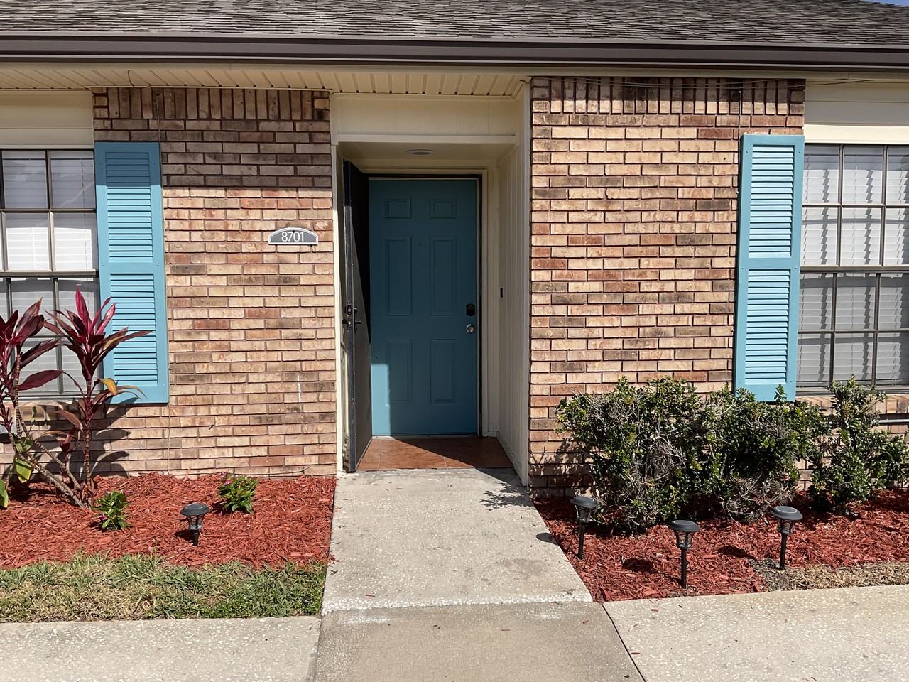 8701 Carroll Palm Pl - Photo 3 of 22