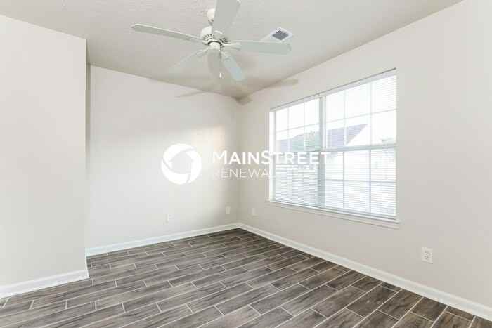 3708 Pointe Cir - Photo 3 of 16