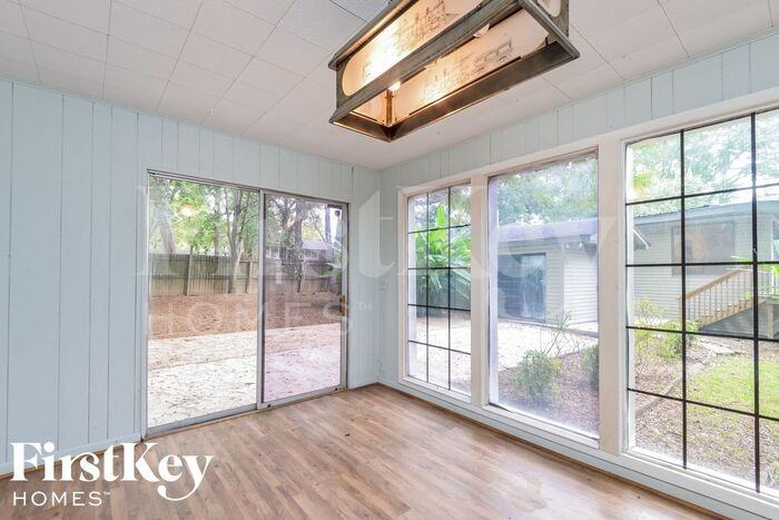 520 Parks Rd - Photo 3 of 15