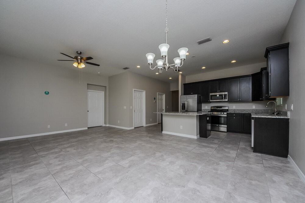978 Maypole Dr - Photo 4 of 15