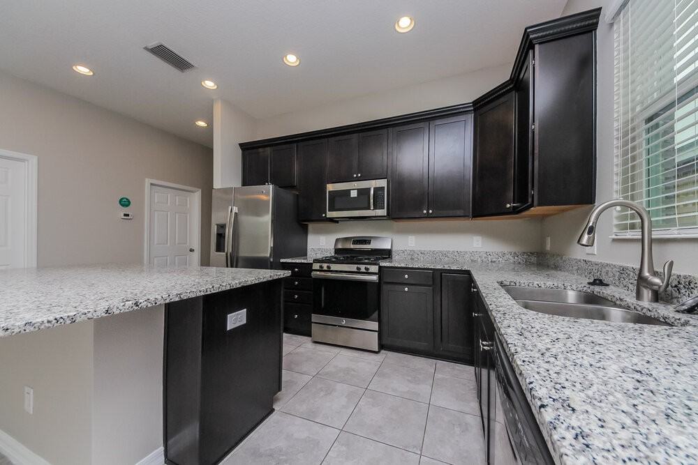 978 Maypole Dr - Photo 6 of 15