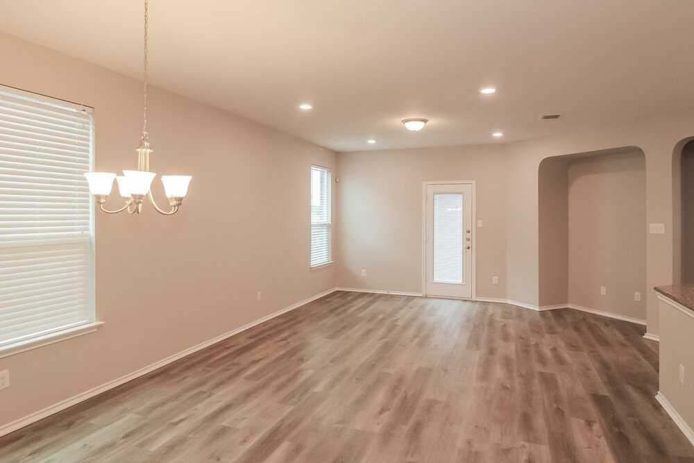 445 Sheepshank Dr - Photo 5 of 17