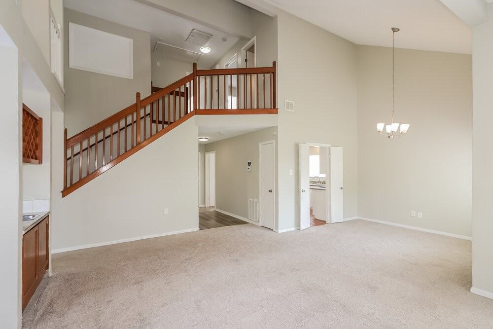 4627 Green Trail Dr - Photo 5 of 17