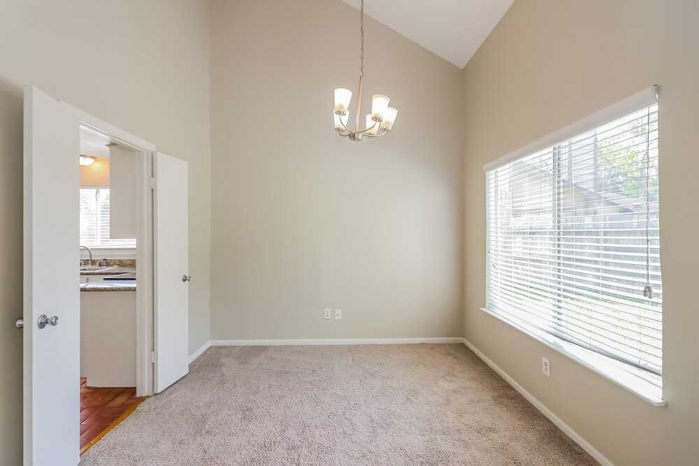 4627 Green Trail Dr - Photo 6 of 17