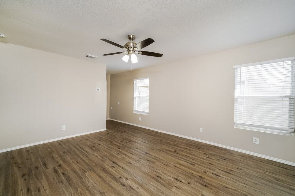 7223 Archers Coach - Photo 5 of 16