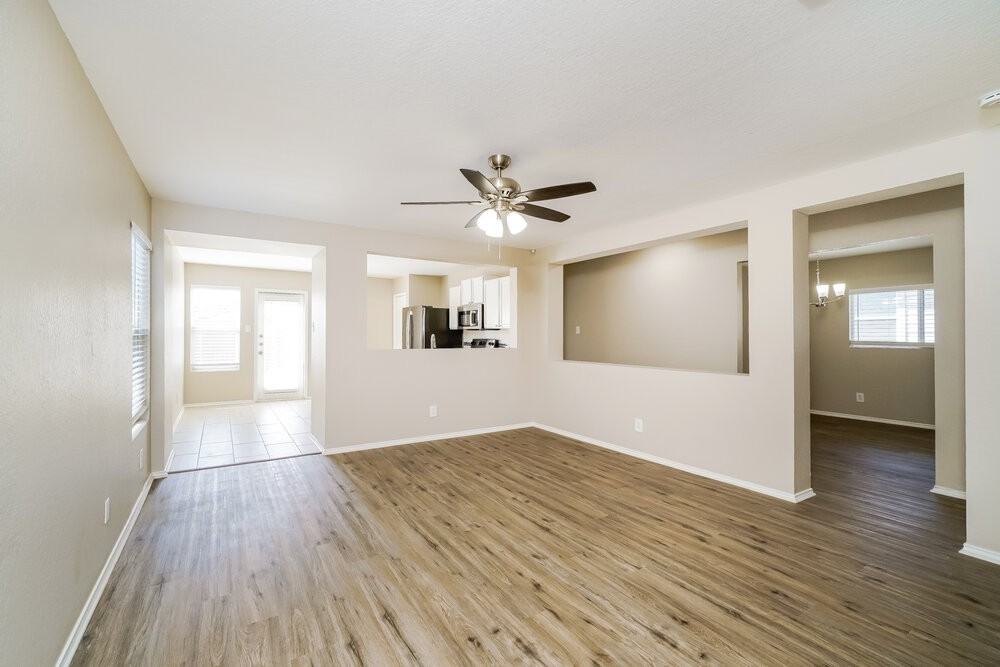 7223 Archers Coach - Photo 6 of 16