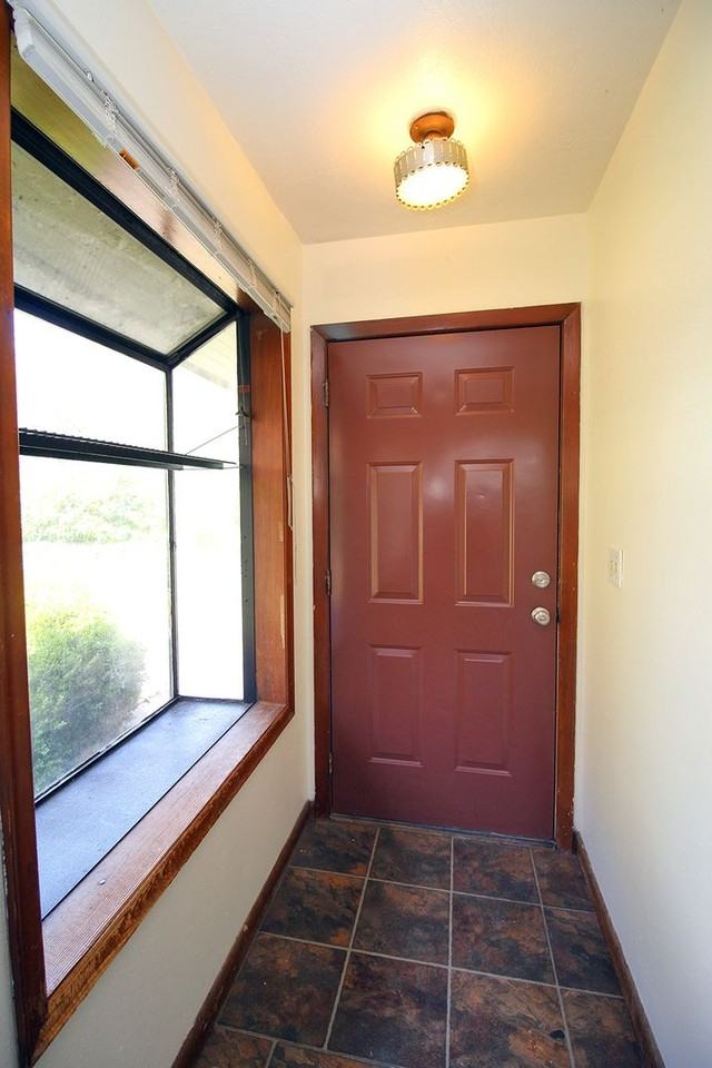 1924 Ne 132nd Ave - Photo 3 of 27