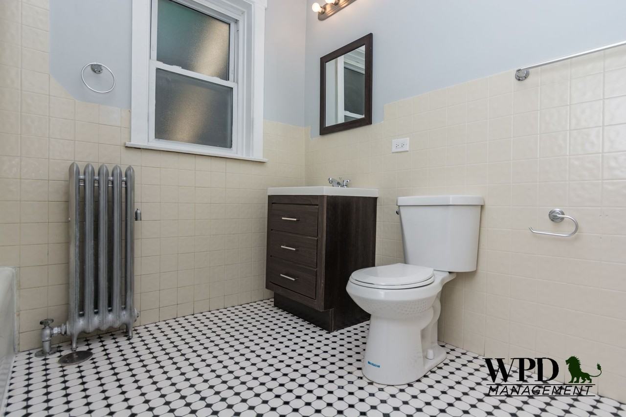 6748 S. Crandon Ave - Photo 3 of 18