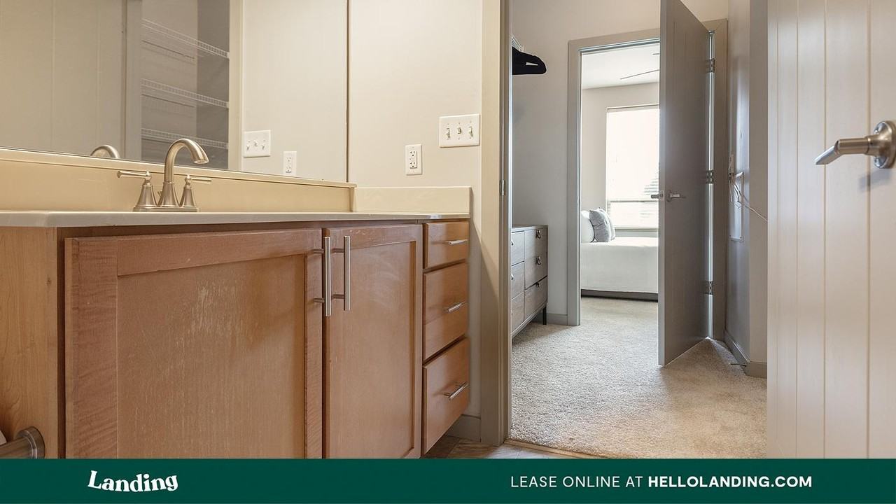 5800 Highlands Plaza Dr - Photo 6 of 50