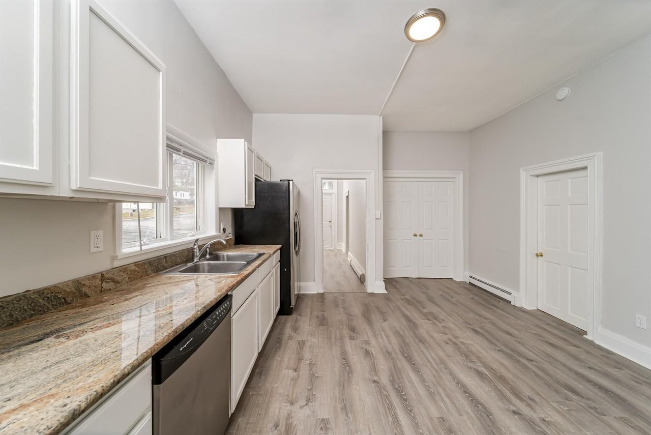 71 Sf - Photo 2 of 35