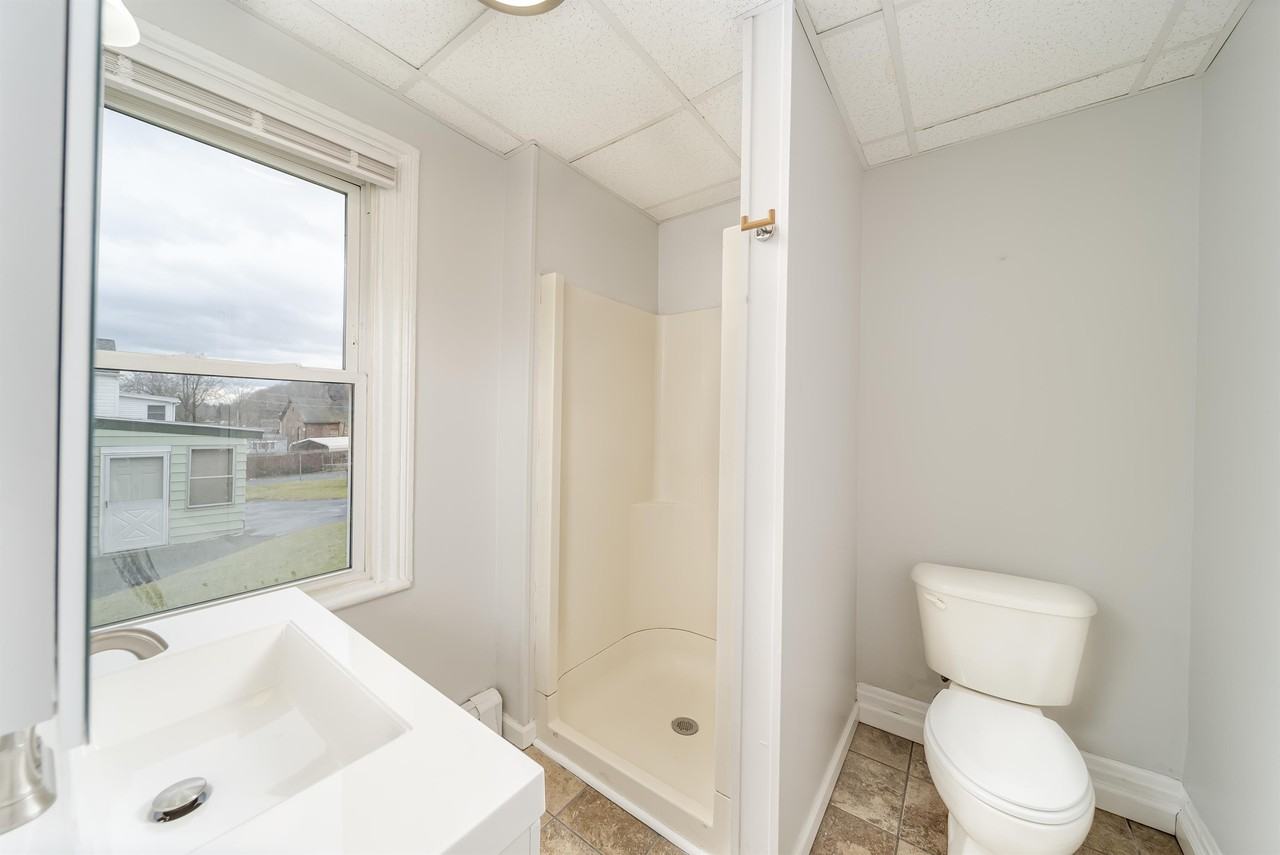 71 Sf - Photo 7 of 35