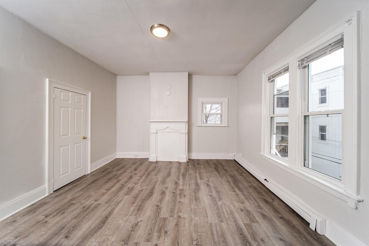 71 Sf - Photo 5 of 35