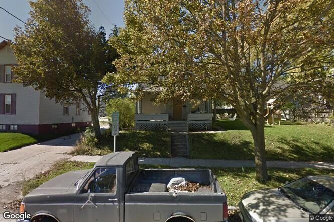 812 S 13th St - Photo 3 of 13