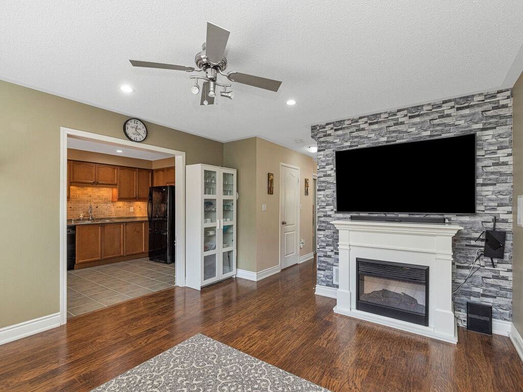 Bowring Crescent & Irving Terrace - Photo 5 of 10