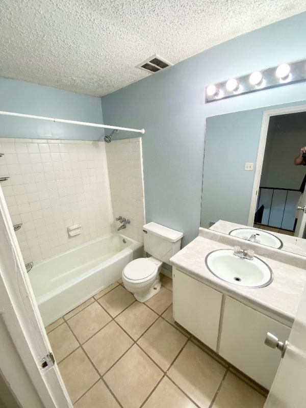 3815 Parklane Dr - Photo 7 of 17