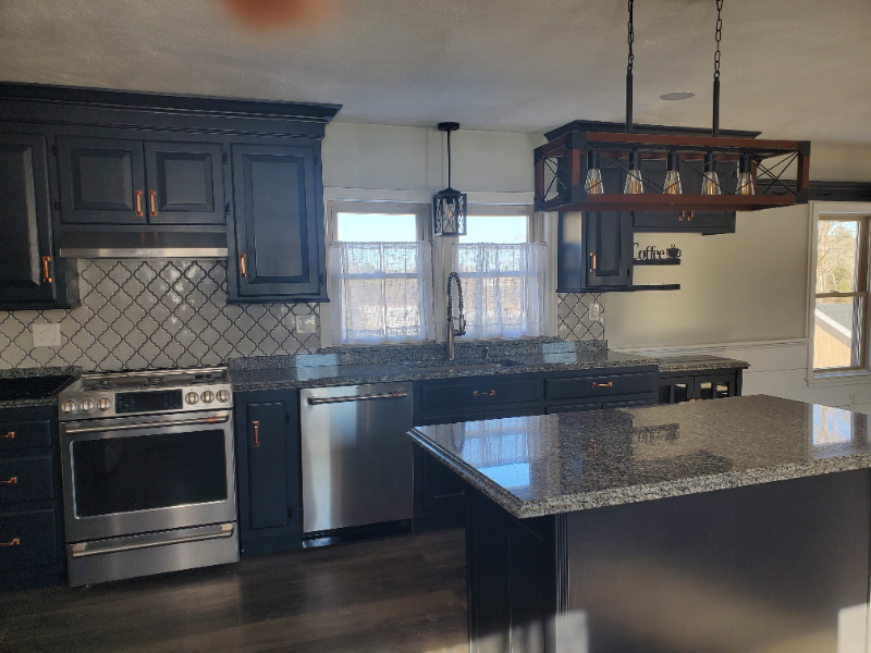 684 South St - Photo 3 of 17