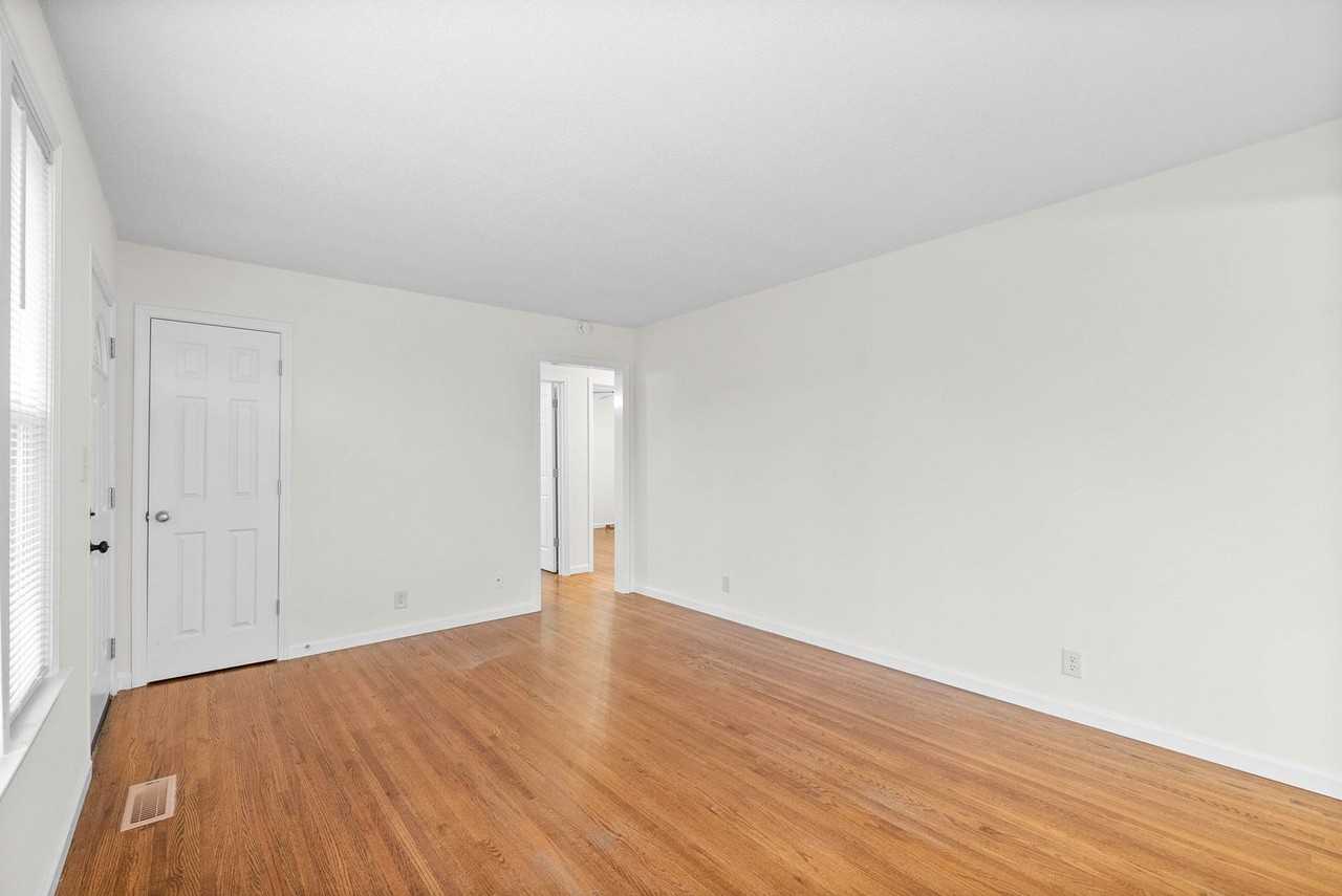 2522 Timberwood Dr - Photo 6 of 28
