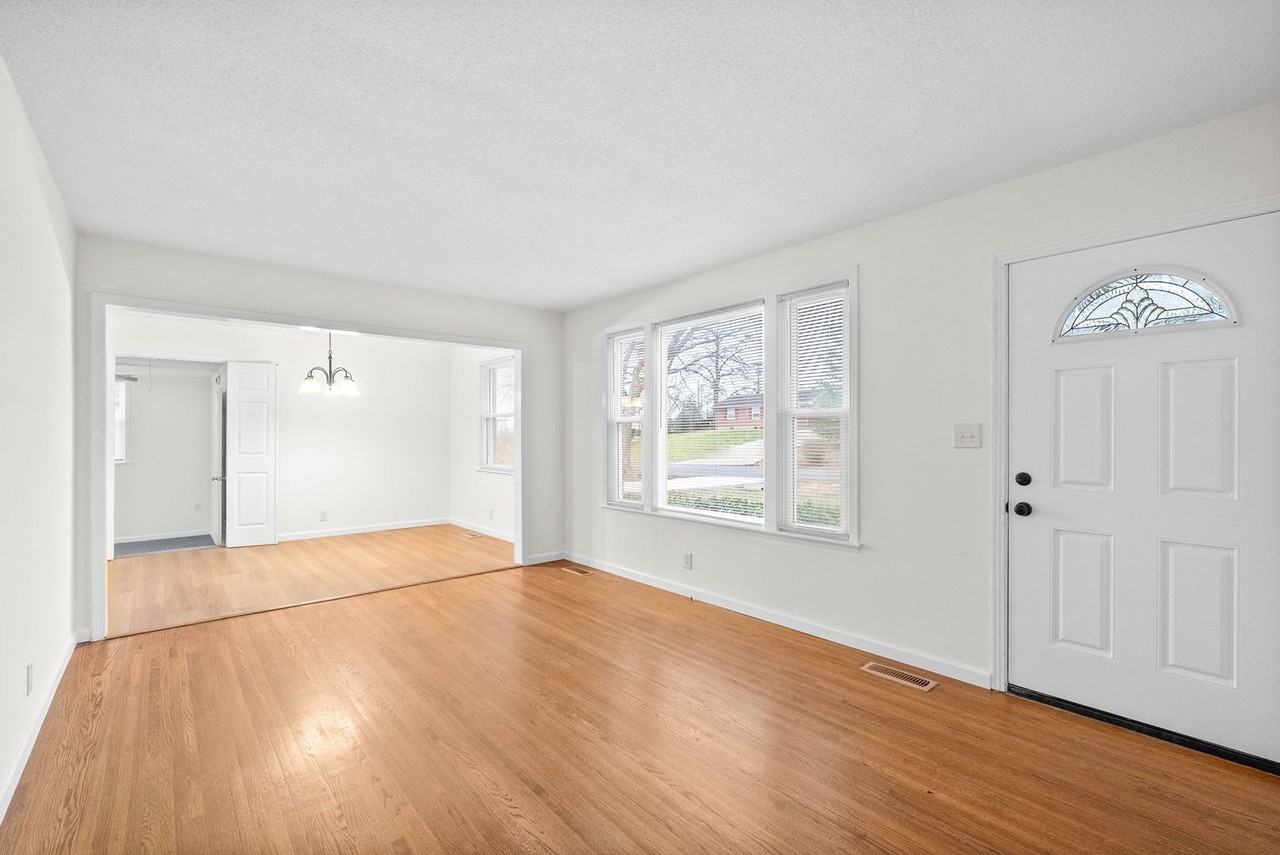 2522 Timberwood Dr - Photo 7 of 28