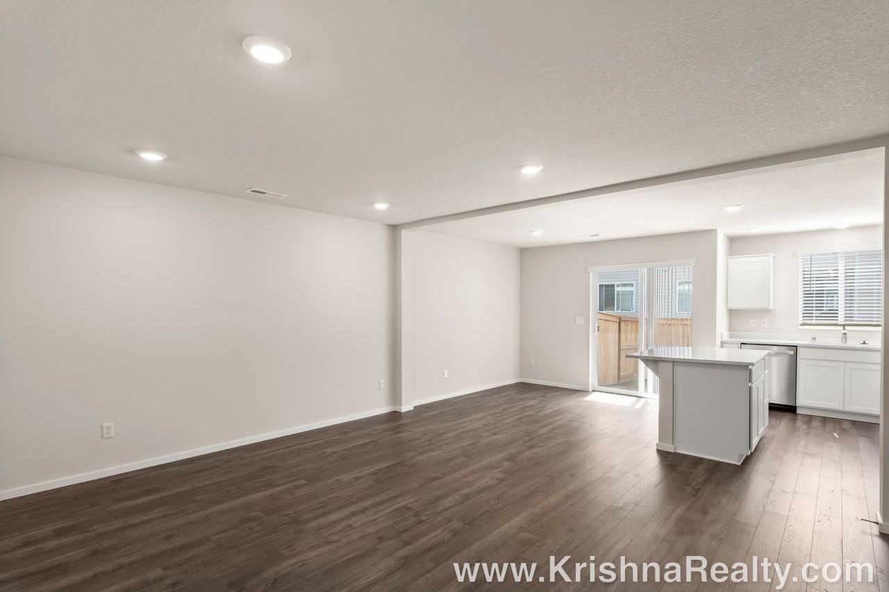 11935 Ne 104th St - Photo 5 of 22