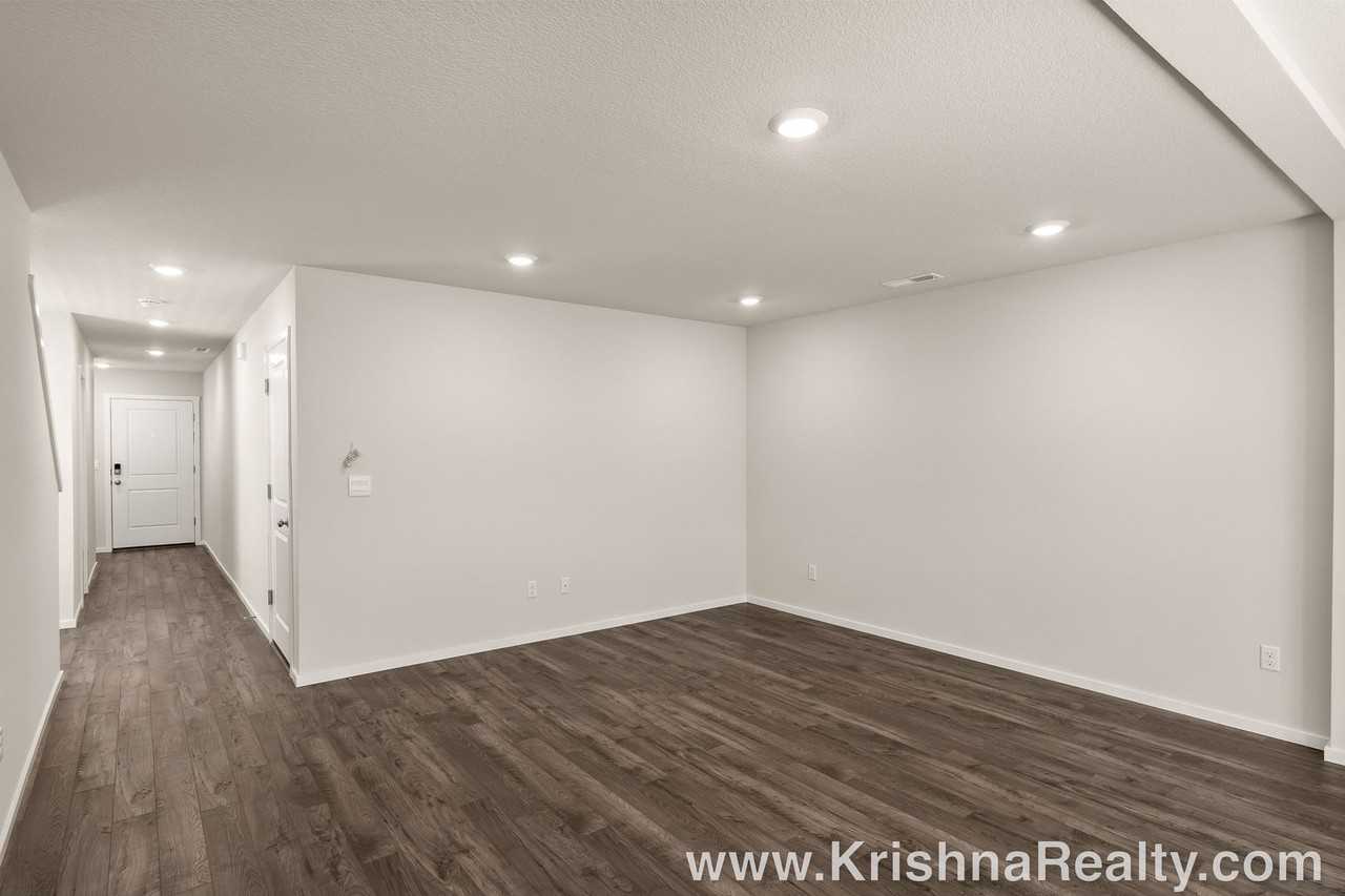 11935 Ne 104th St - Photo 7 of 22