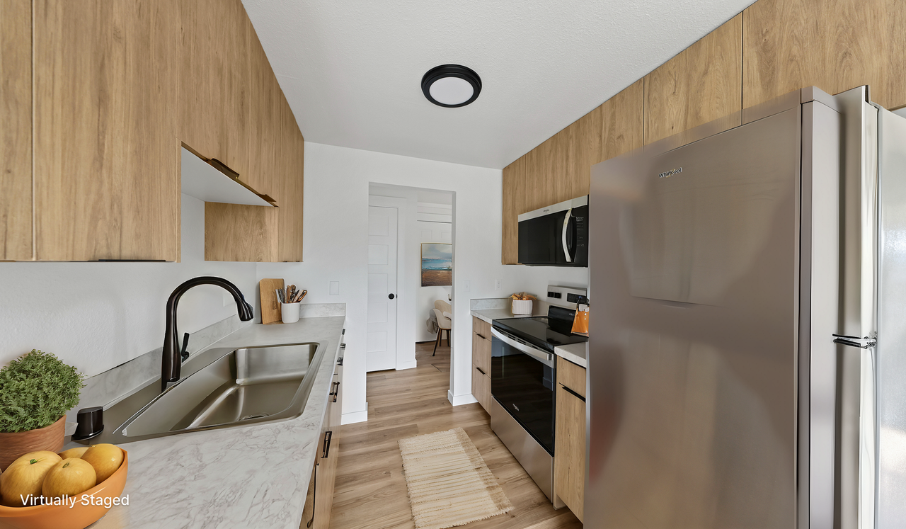 455 Se 8th Ave #102 - Photo 3 of 7
