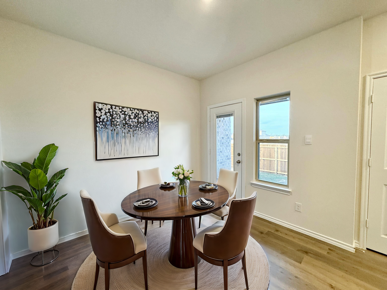 810 Shear Dr - Photo 3 of 39