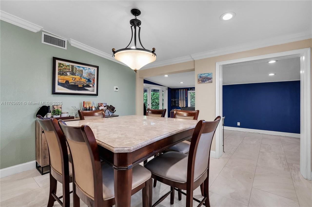 9699 Sw 35th St #NA - Photo 6 of 10