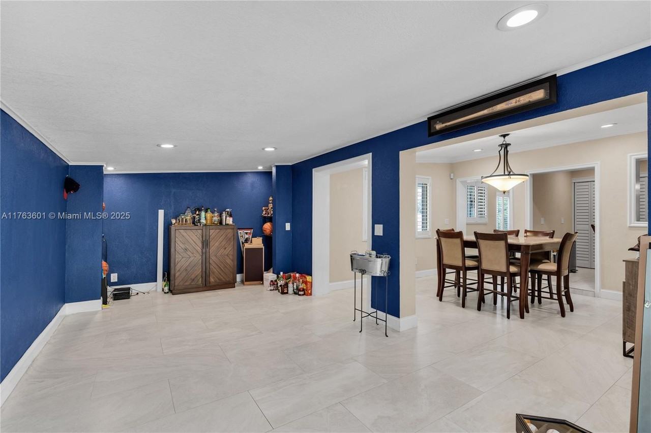 9699 Sw 35th St #NA - Photo 7 of 10