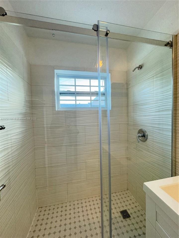 10330 Sw 35th St #NA - Photo 6 of 18