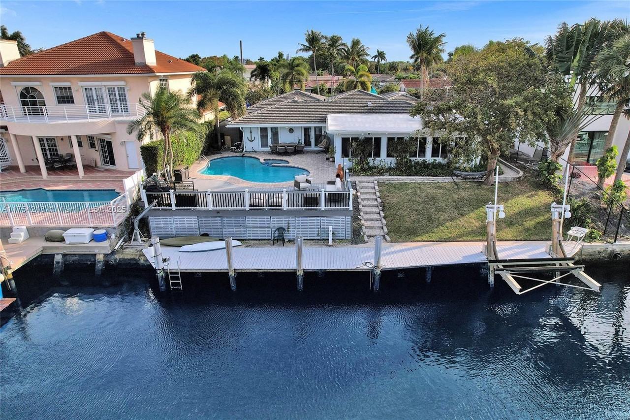 2661 Ne 22nd Ct #NA - Photo 4 of 15