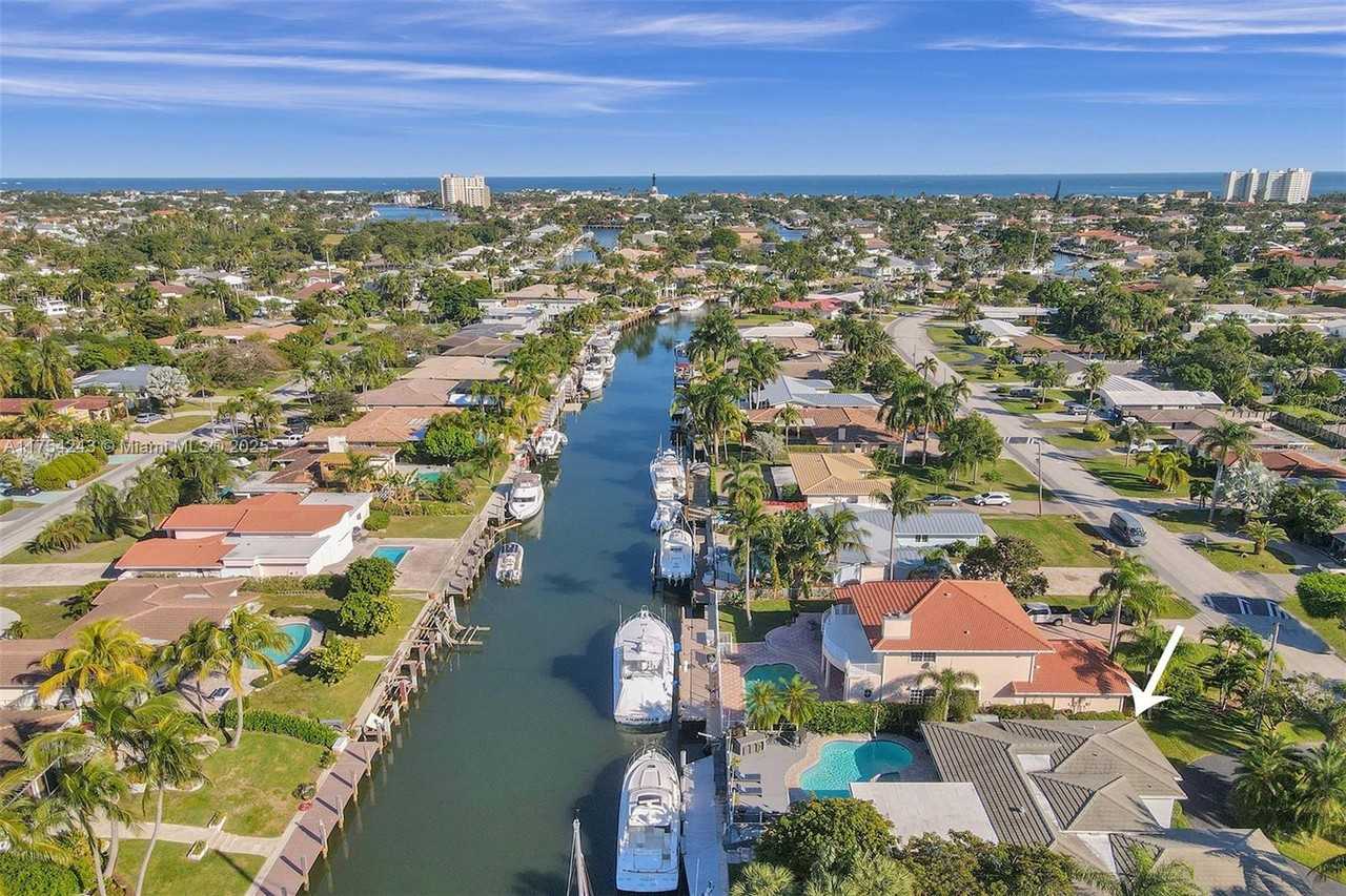 2661 Ne 22nd Ct #NA - Photo 5 of 15