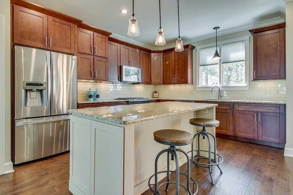 823 Knox Ave #NA - Photo 7 of 33