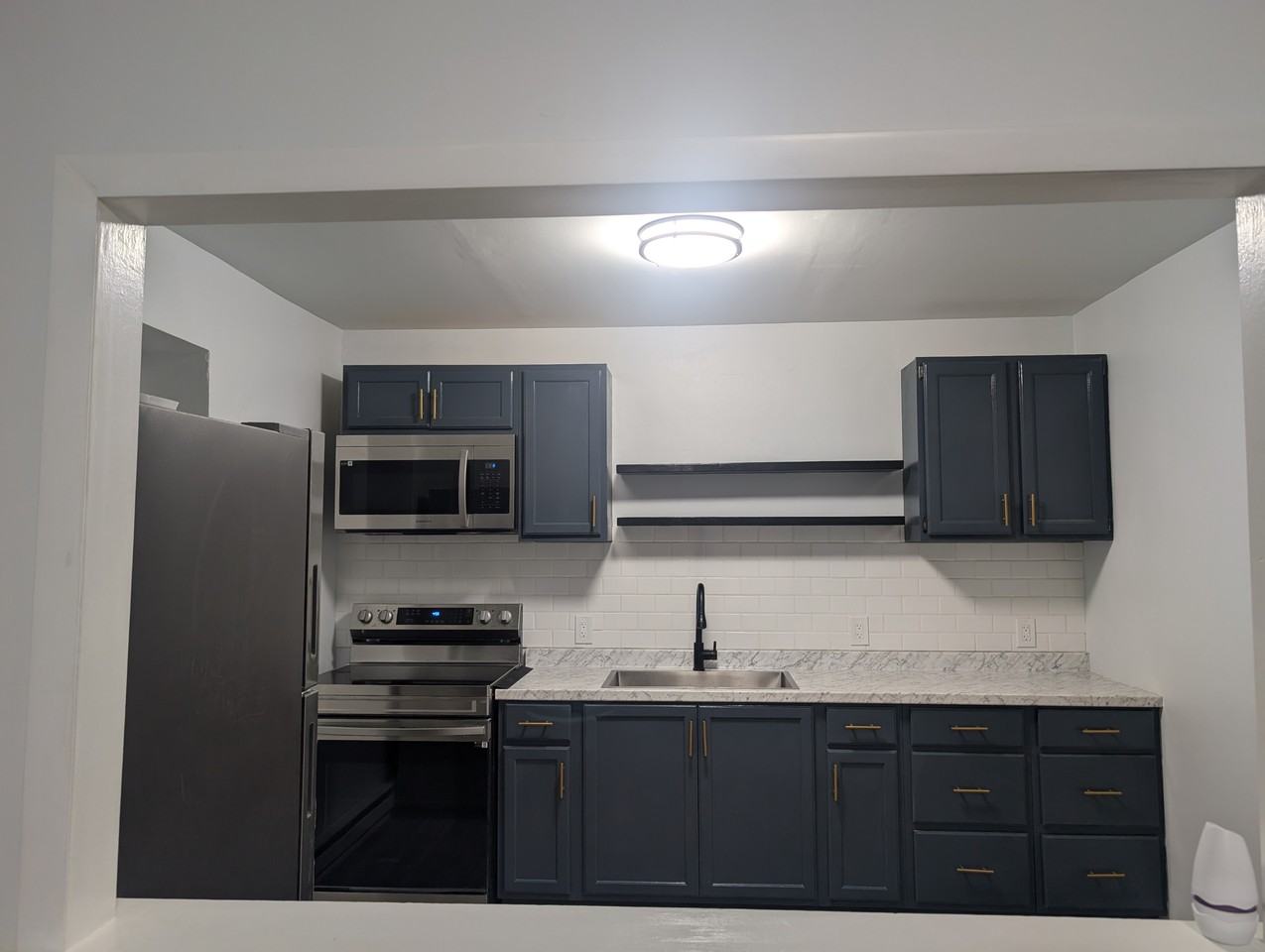 1005 Stanbridge St #2 - Photo 2 of 12