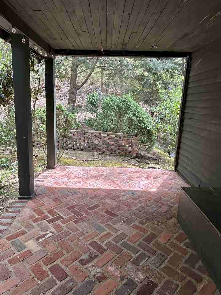 1970 W Paces Ferry Rd Nw #NA - Photo 3 of 31