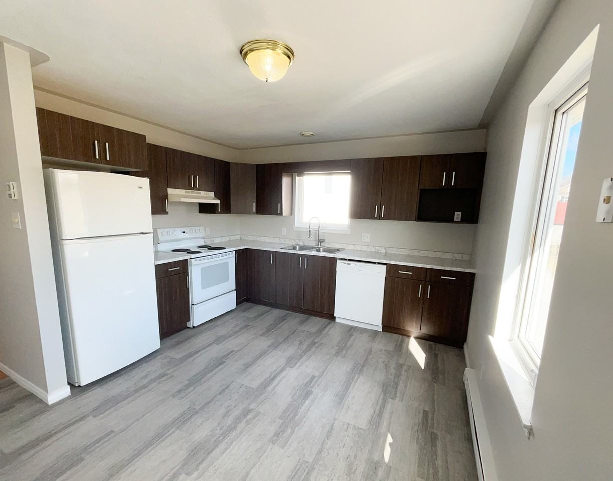 444 Rue Louis - Photo 3 of 10