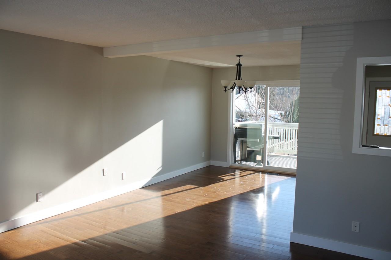 1806 43a Ave - Photo 2 of 13