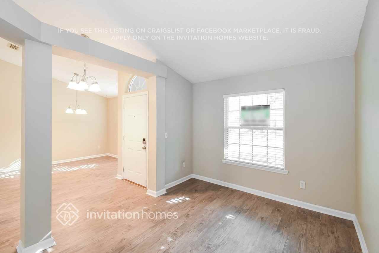 2433 Shelby Creek Rd W - Photo 4 of 16
