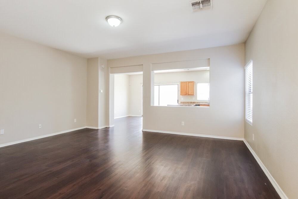 12915 W Weldon Ave - Photo 3 of 16