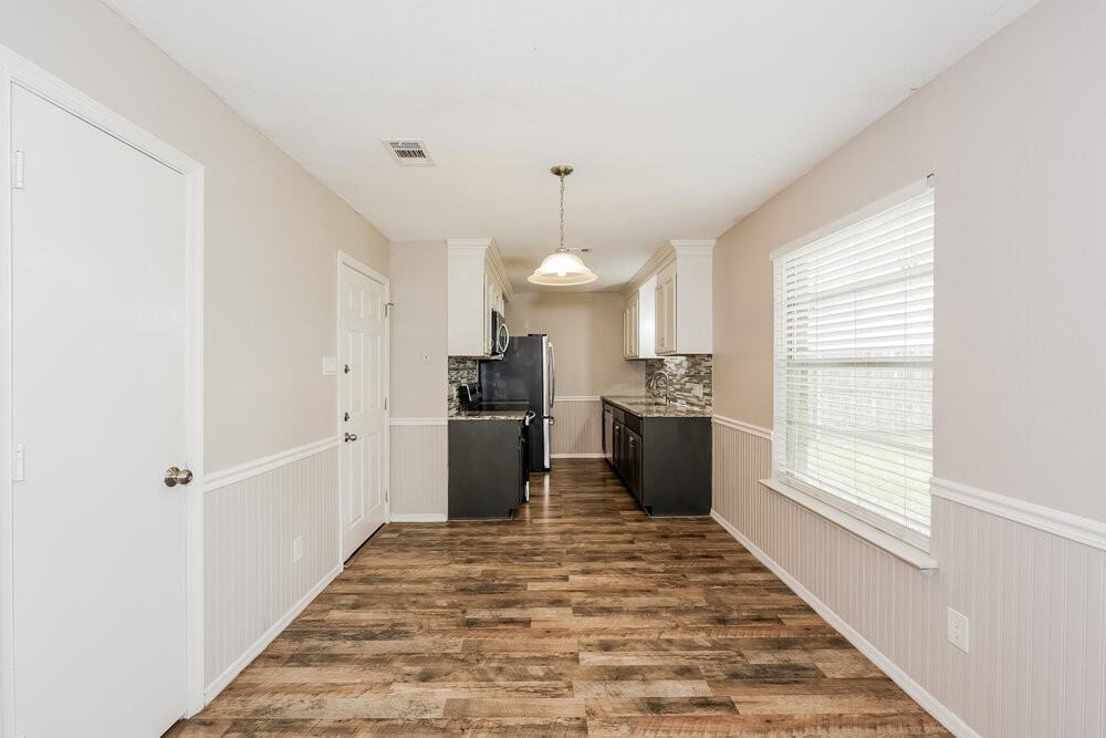 812 Lynne Ln - Photo 6 of 16