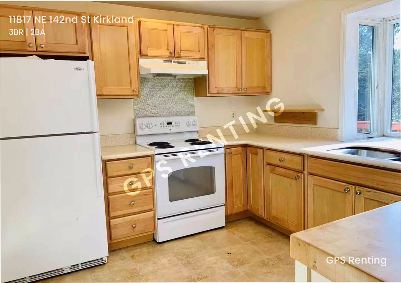 11817 Ne 142nd St - Photo 3 of 24