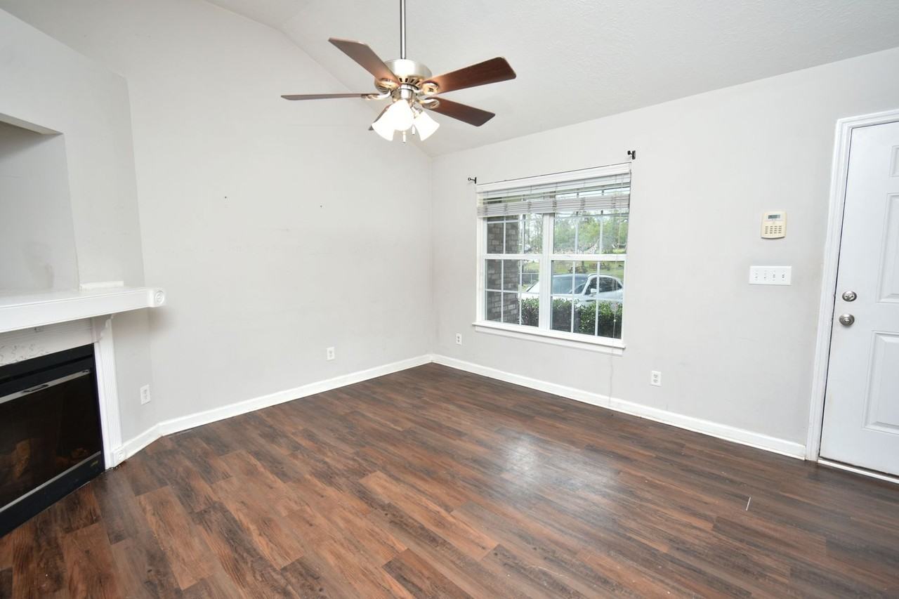 3544 Mutimer Dr - Photo 2 of 22