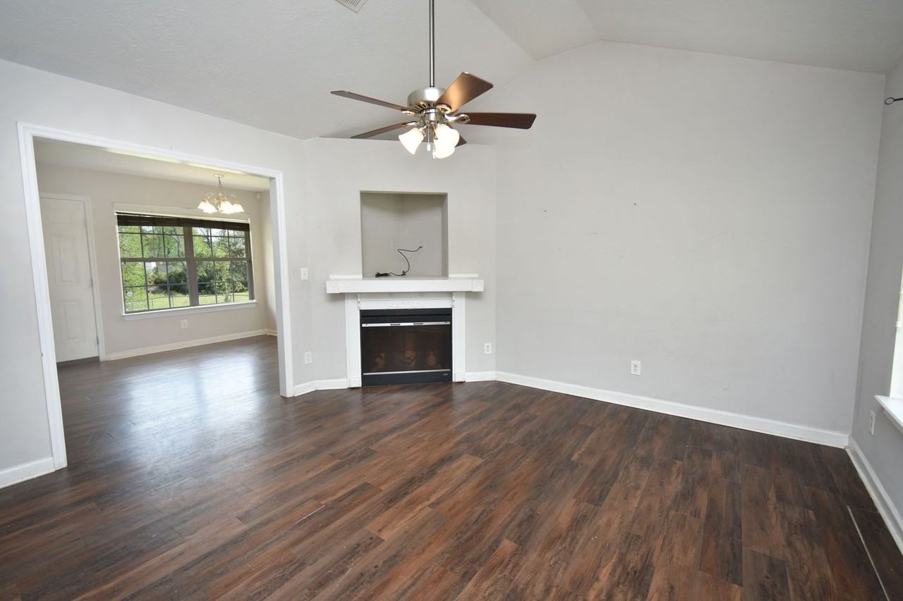 3544 Mutimer Dr - Photo 3 of 22