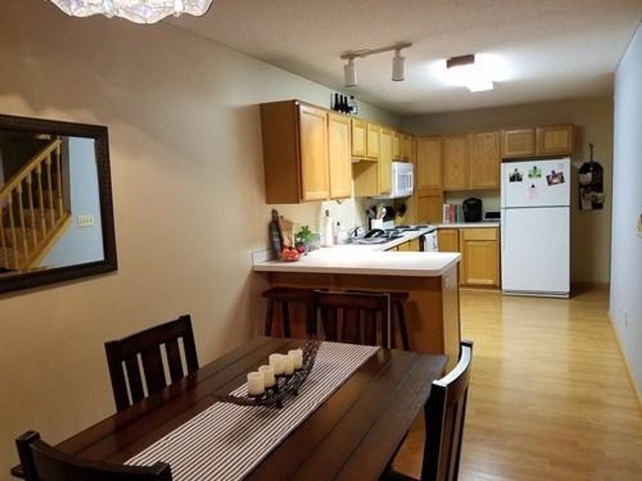 8920 Spring Ln - Photo 6 of 10