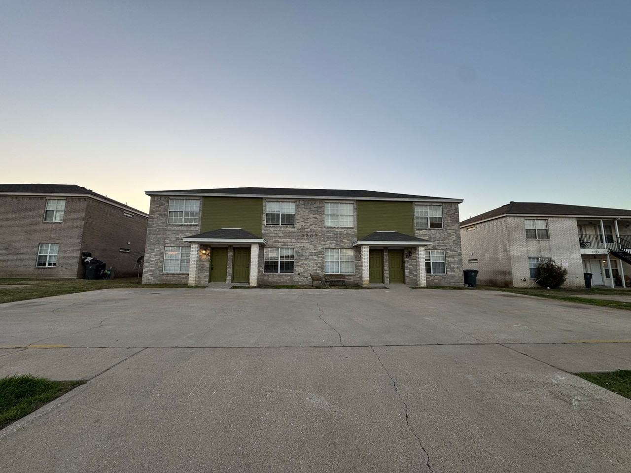 3207 Hereford Lane - Photo 3 of 3