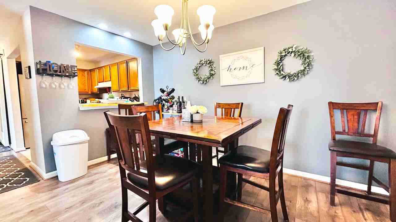 202 Grosvenor Ln #203 - Photo 6 of 10