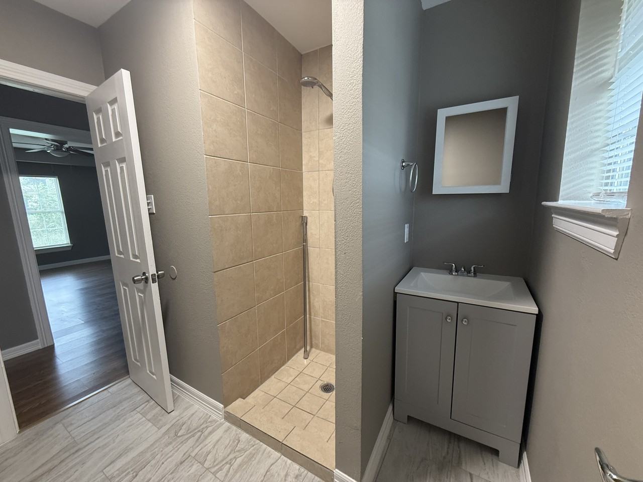 2002 Brackenridge St #2002 - Photo 7 of 21