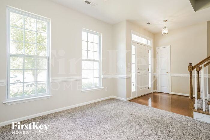 705 Hawthorn Ridge Dr - Photo 3 of 15